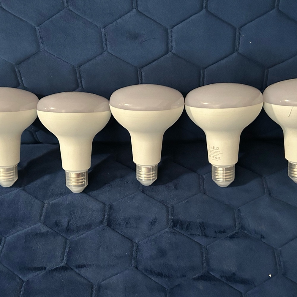 WiFi smart color changing light bulbs 900 lumens pack of 5